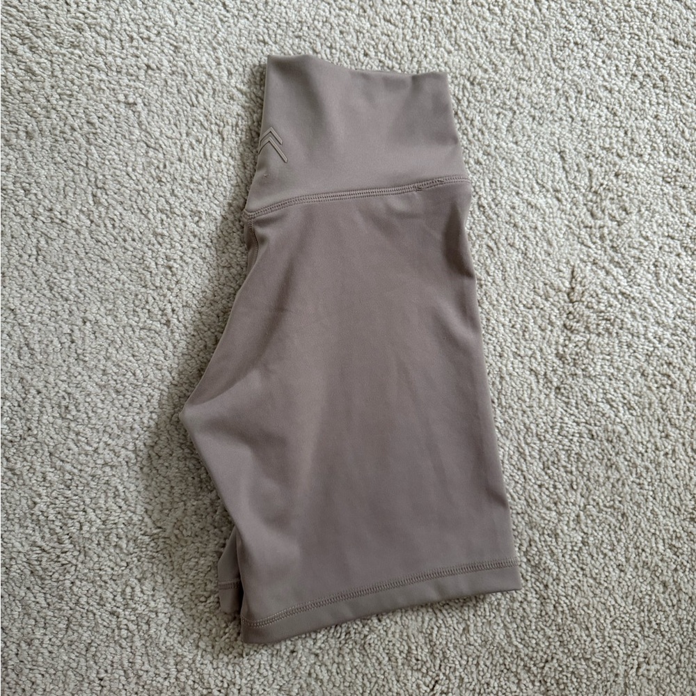 Oner Active Timeless Shorts in Taupe